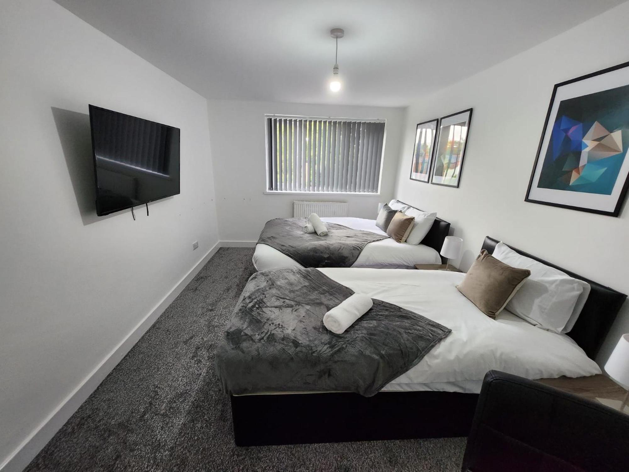 4 Bedroom 2 Bathroom Shared House - Near Bhx And Nec Birmingam Exterior foto