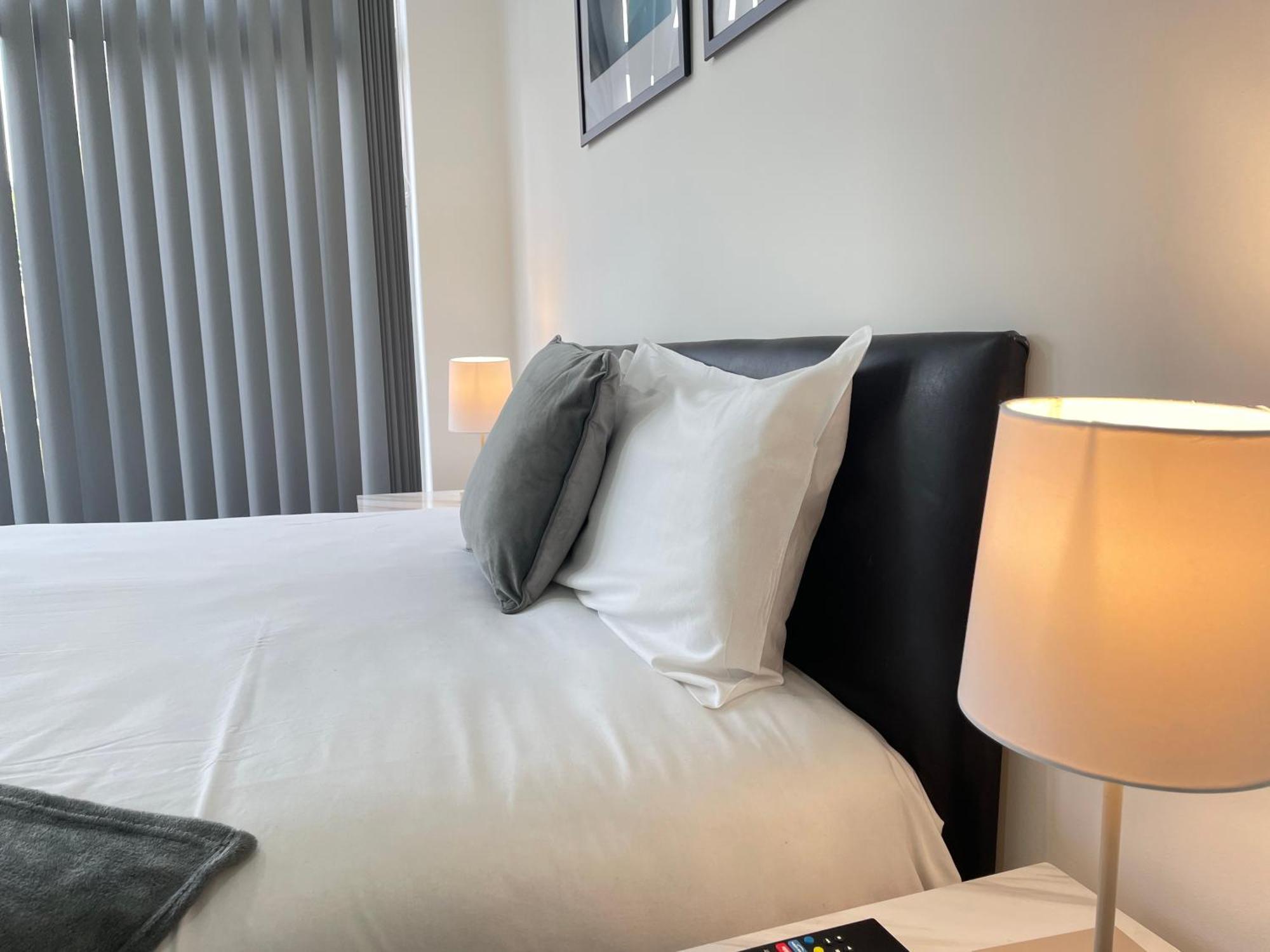 4 Bedroom 2 Bathroom Shared House - Near Bhx And Nec Birmingam Exterior foto